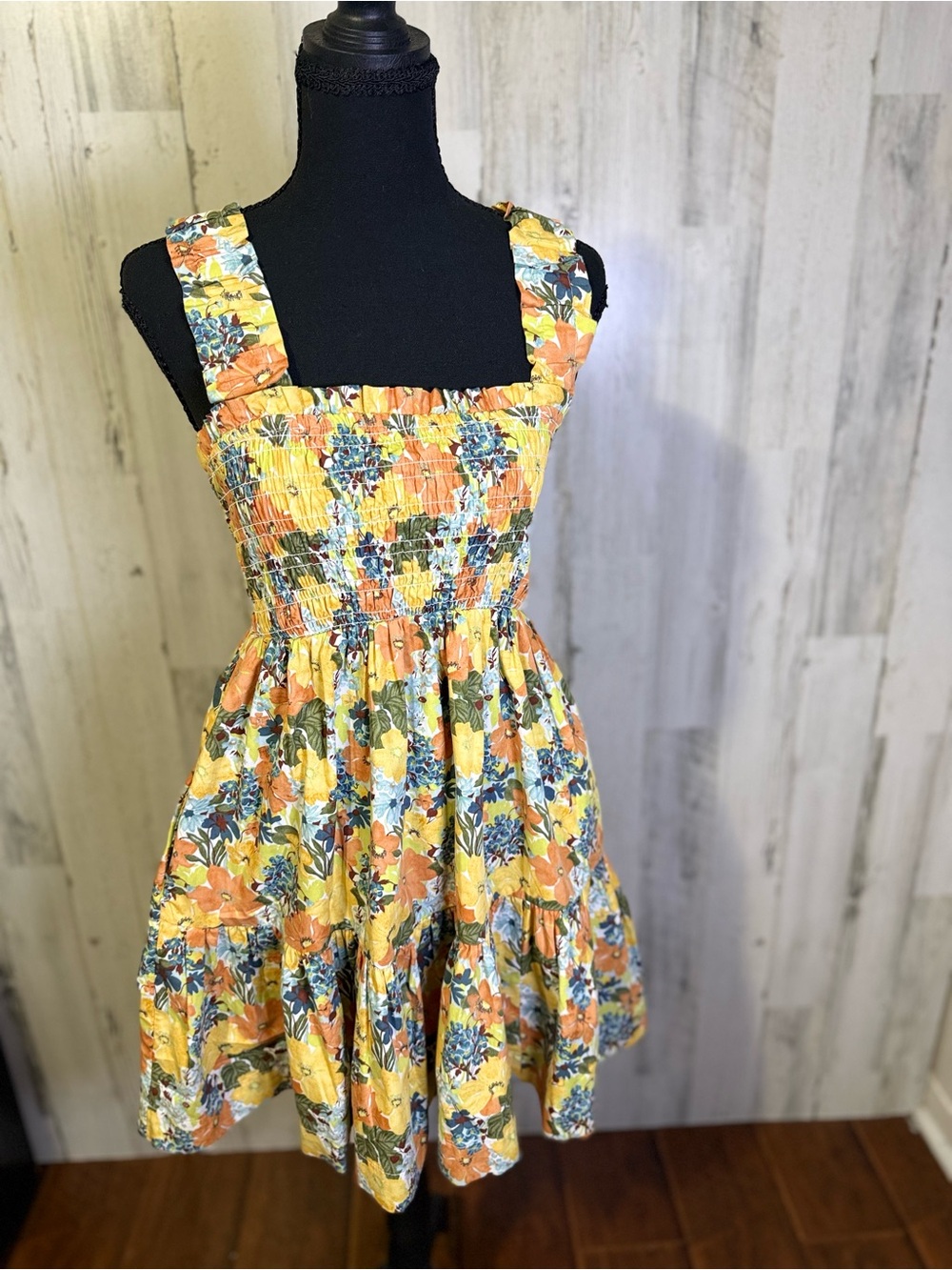 Abercrombie & Fitch Yellow Floral Smocked Tiered Mini Dress M Cottagecore Pocket